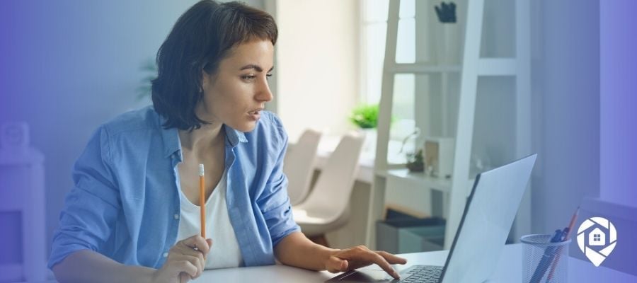 How Virtual Assistants Help Close Real Estate Wholesale Deals