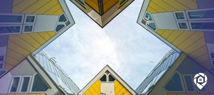 Novation vs Wholesaling: Which Real Estate Model Wins?